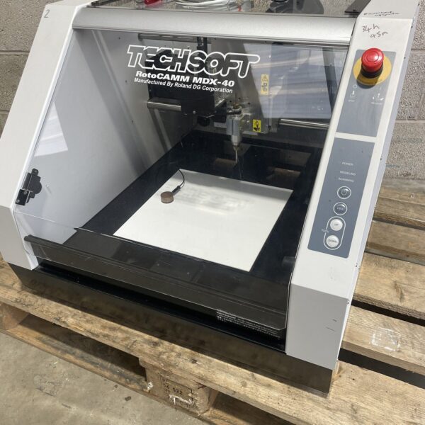 Roland MDX-40A Desktop 3D Engraving Milling Machine & Software 230v - Image 5