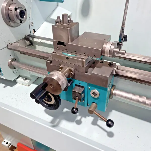 Boxford 280 Screwcutting Metal Centre Lathe 3 Phase Metric QCTP X10 - Image 8