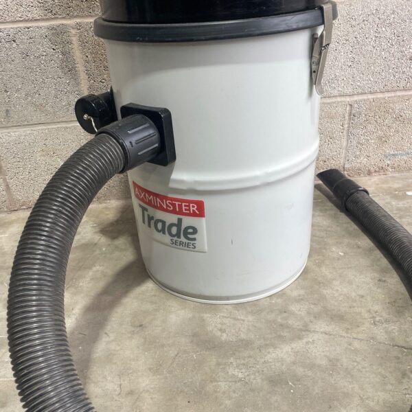 Axminster Numatic NV750 Workshop Dust Extractor & Hose 230v - Image 3