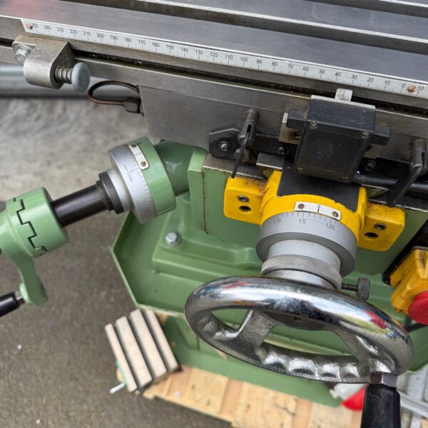 Warco VMC Turret Mill Milling Machine 3 Phase with DRO Metric R8 - Image 13