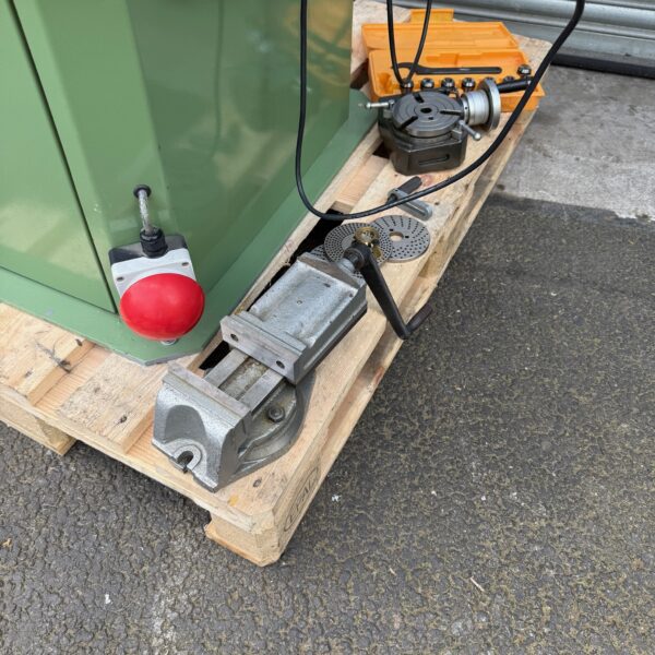 Warco VMC Turret Mill Milling Machine 3 Phase with DRO Metric R8 - Image 9