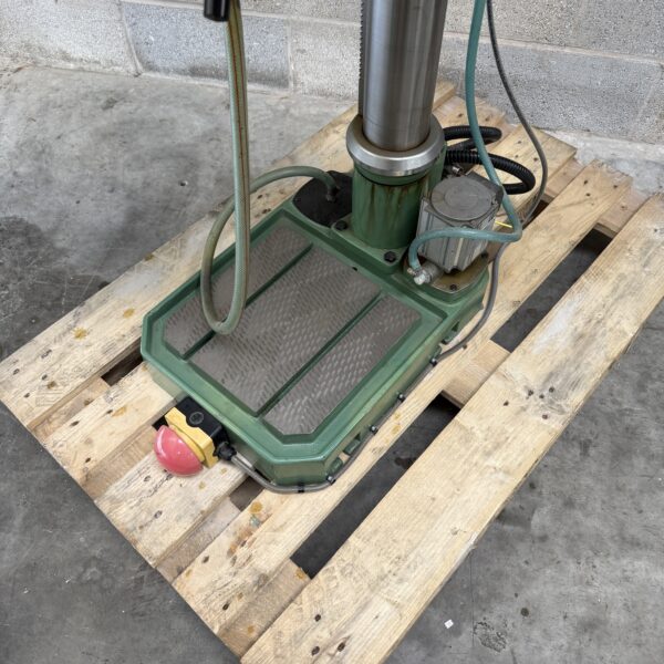 Kitchen & Walker (Chester UK) GP 25 Gear Head Pillar Drill Press 3 Phase - Image 11