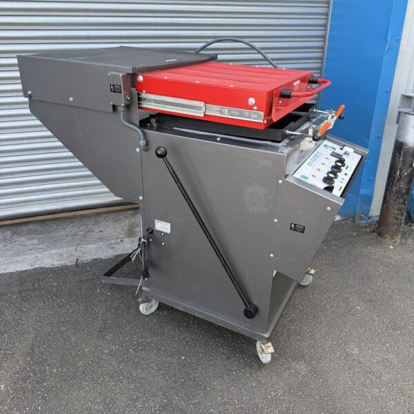 CR Clarke 1820 Vacuum Former 230v Single Phase Vac Forming Machine - Image 8