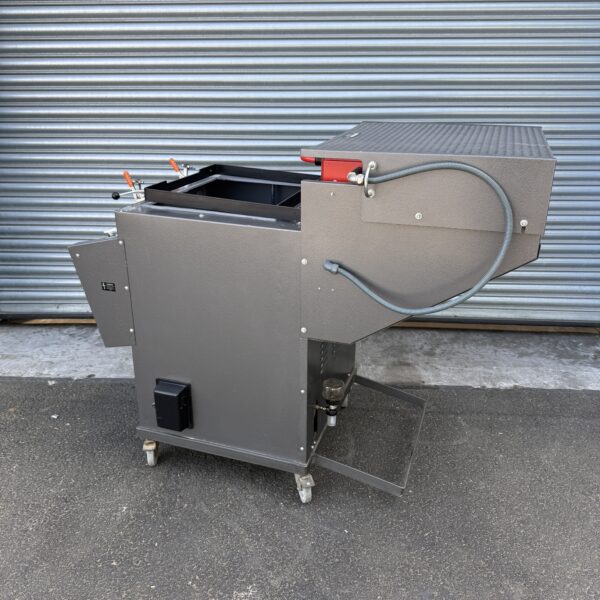 CR Clarke 1820 Vacuum Former 230v Single Phase Vac Forming Machine - Image 11