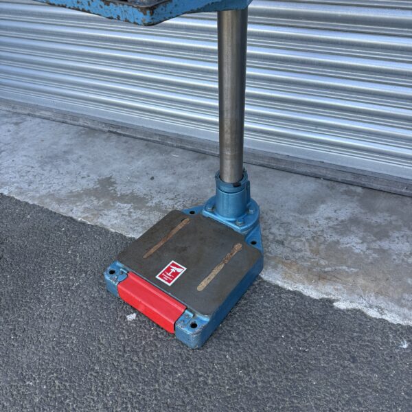 Meddings MF4 Floor Standing Pillar Drill Press 10 Speeds 3 Phase - Image 4