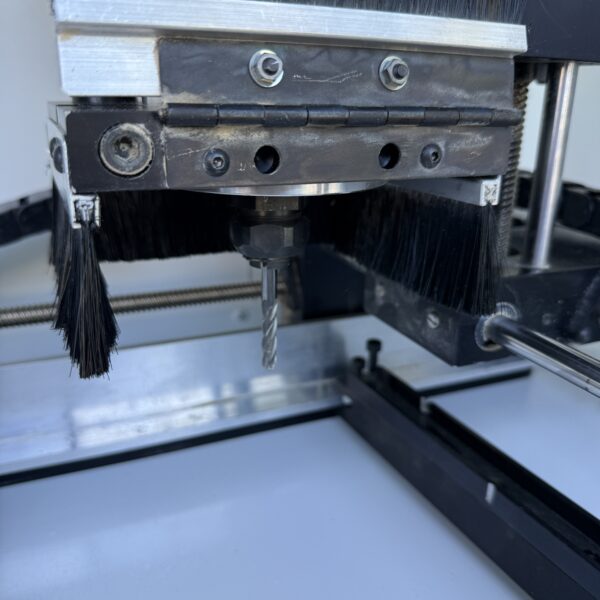 Denford MicroRouter CNC Router With 4th Axis, Vacuum Bed & Software - Image 9