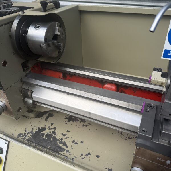 Harrison M250 Screwcutting Metal Centre Lathe 3 Phase - Image 17