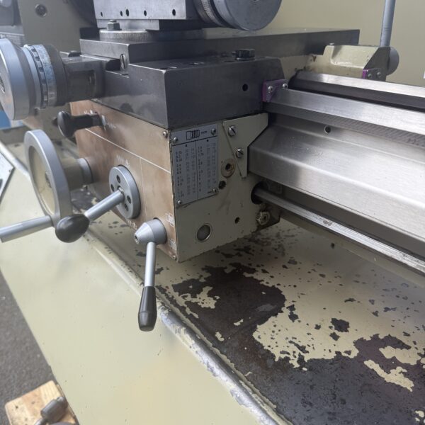 Harrison M250 Screwcutting Metal Centre Lathe 3 Phase - Image 13