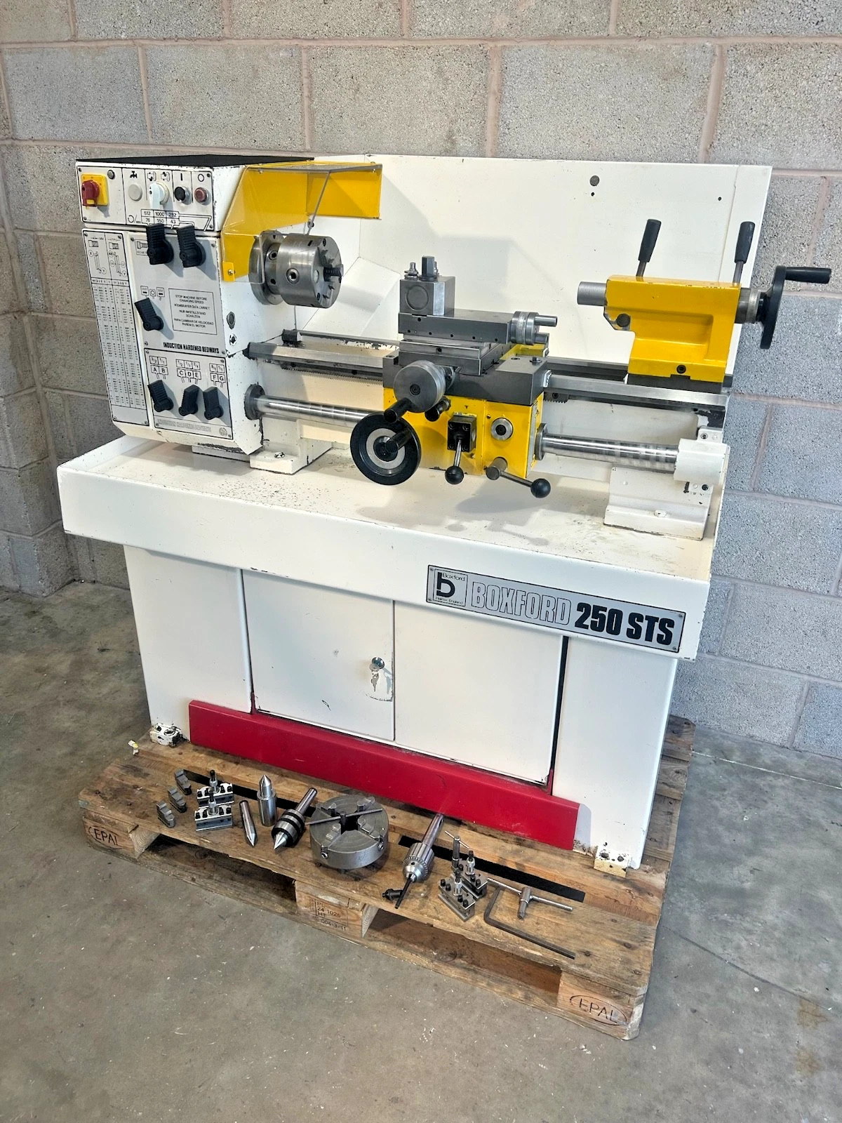 Boxford 250 STS Metal Centre Lathe 3 Phase 6 Speeds Metric - Image 2