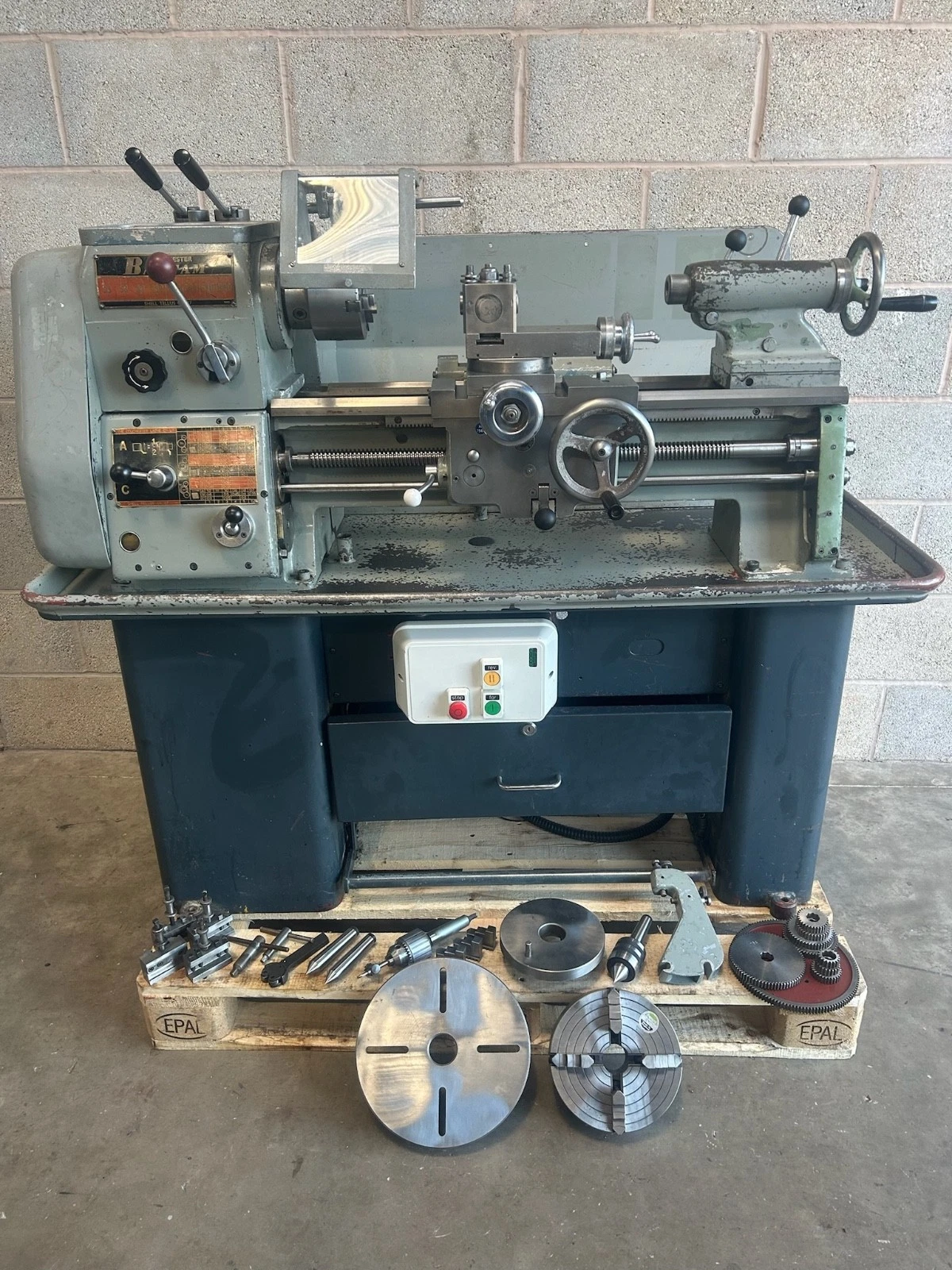Colchester Bantam 800 Screwcutting Centre Lathe 3 Phase - Image 2