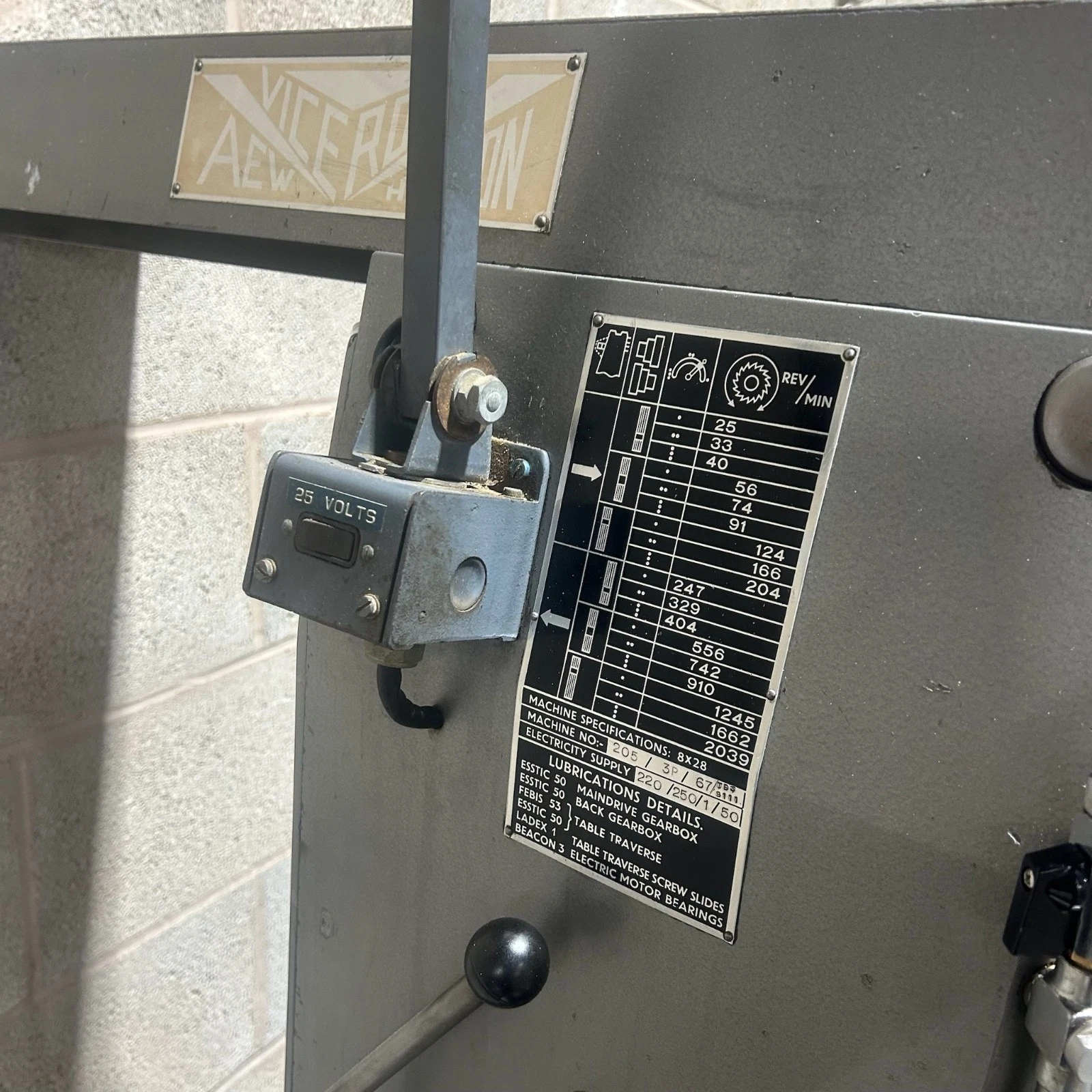 Viceroy AEW Horizon Vertical & Horizontal Milling Machine 230v Single Phase - Image 12