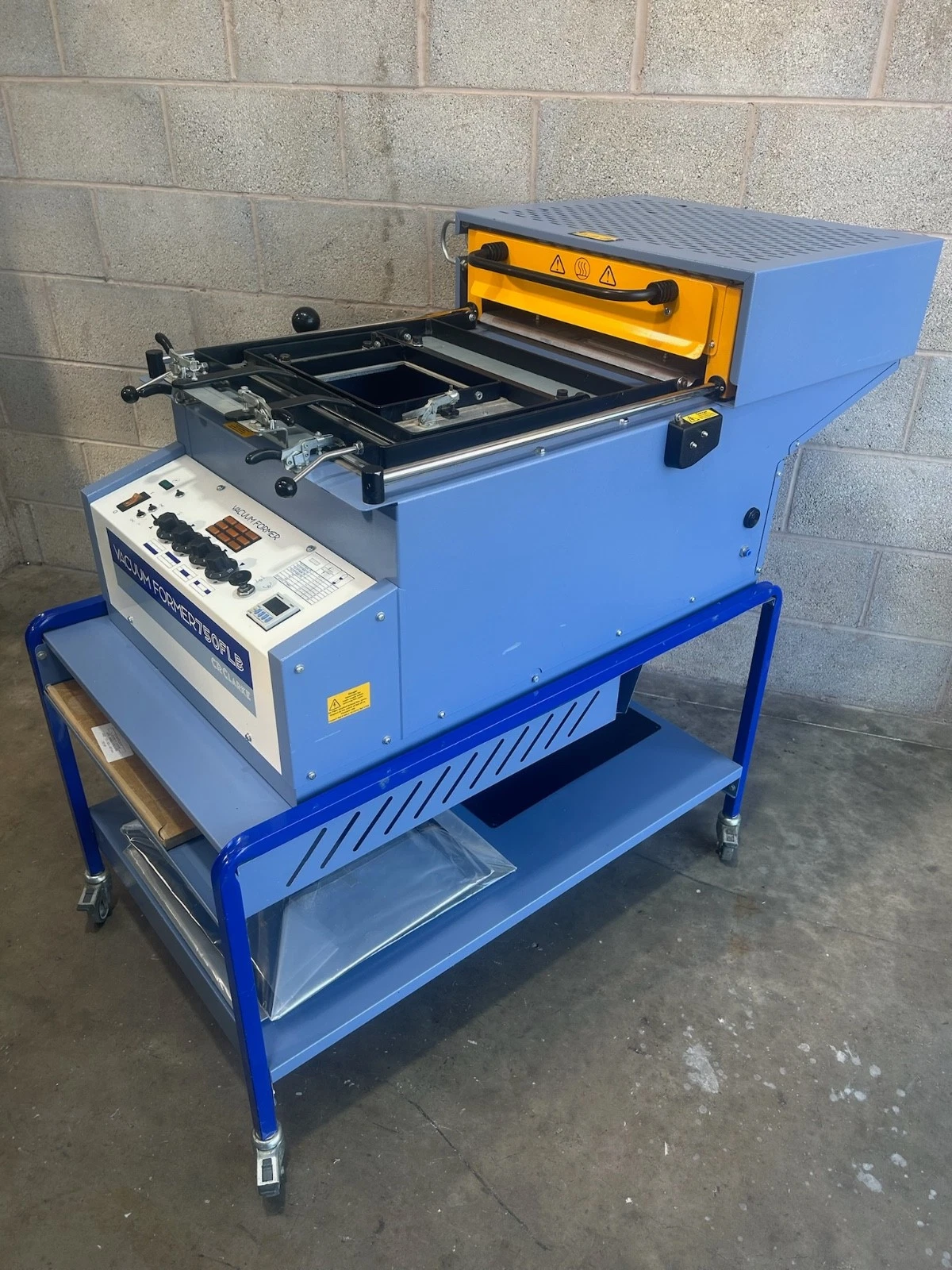 CR Clarke 750FLB Vacuum Former on Stand with Reducing Frames 230v - Image 13