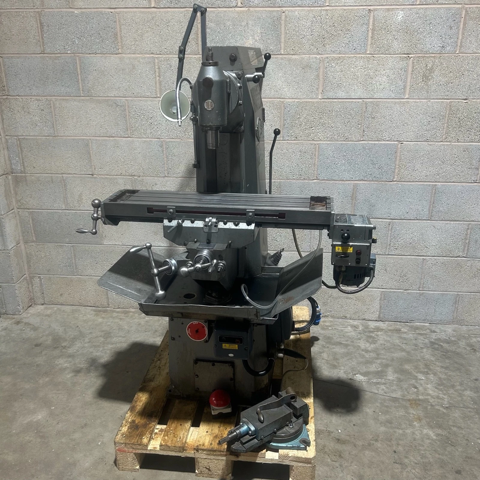 Viceroy AEW Horizon Vertical & Horizontal Milling Machine 230v Single Phase - Image 17