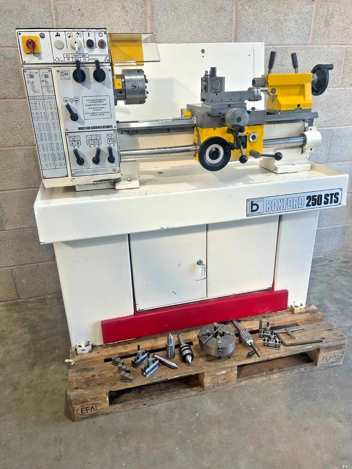 Boxford 250 STS Metal Centre Lathe 3 Phase 6 Speeds Metric - Image 3
