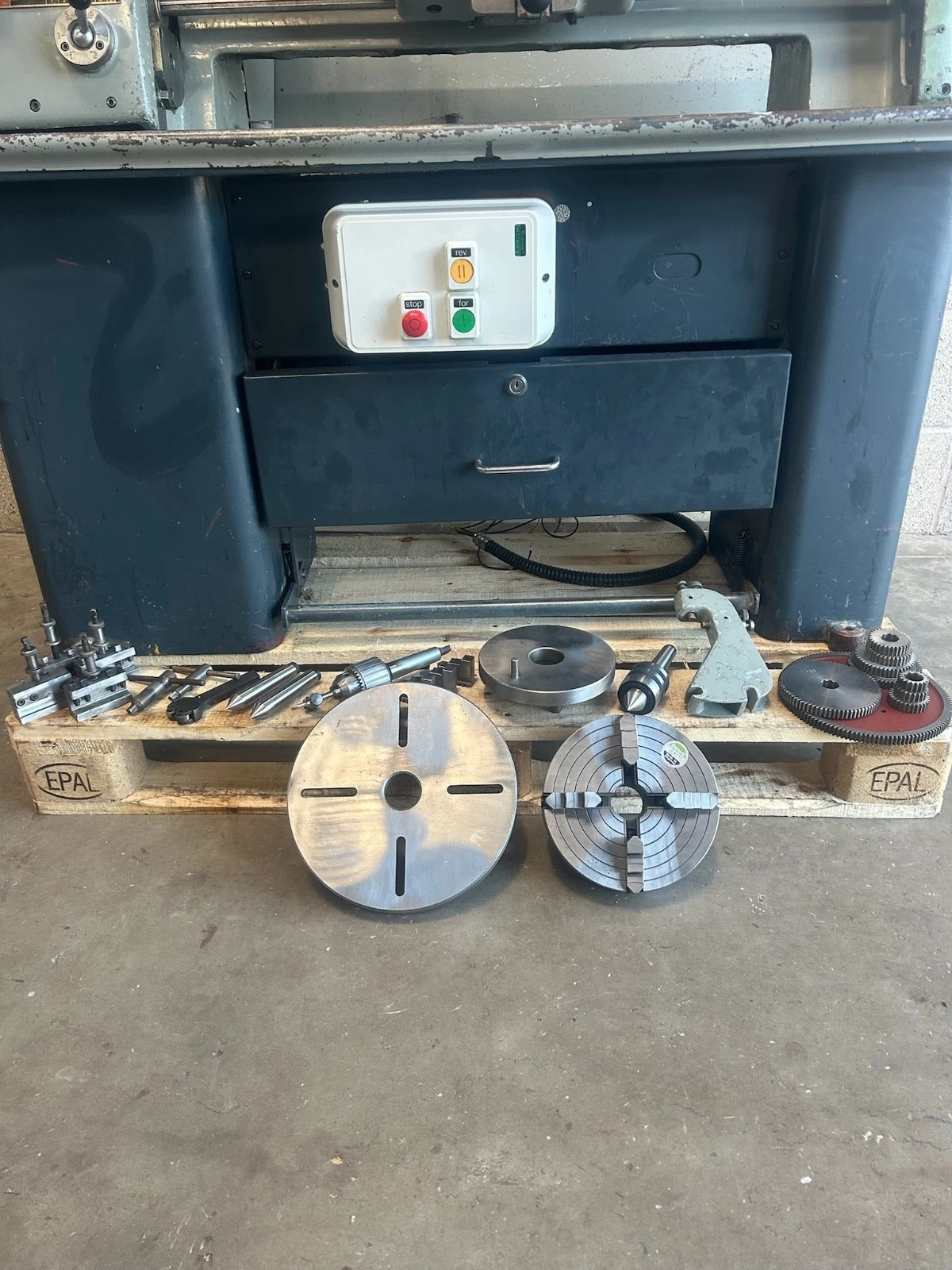 Colchester Bantam 800 Screwcutting Centre Lathe 3 Phase - Image 3