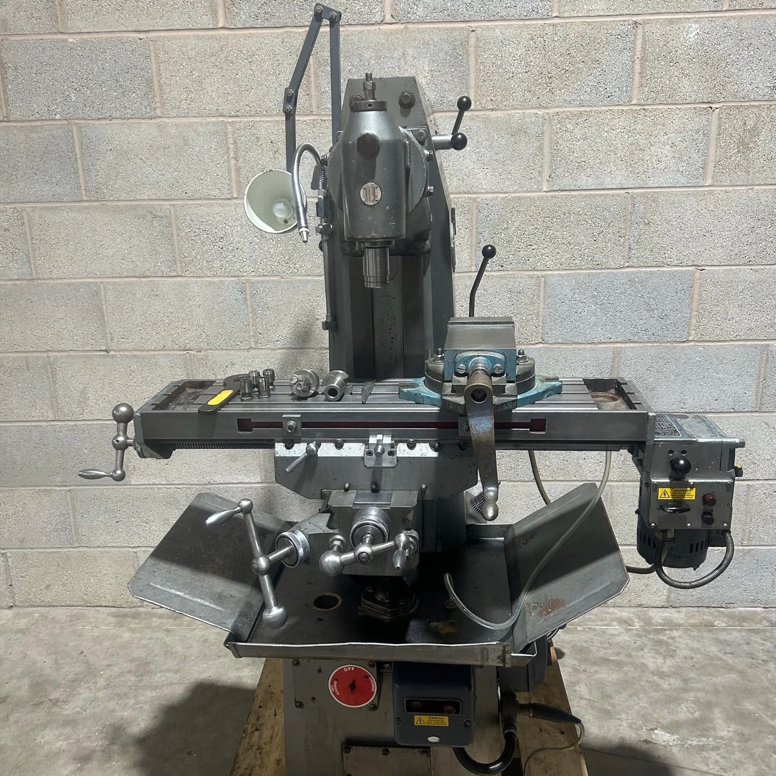 Viceroy AEW Horizon Vertical & Horizontal Milling Machine 230v Single Phase - Image 3