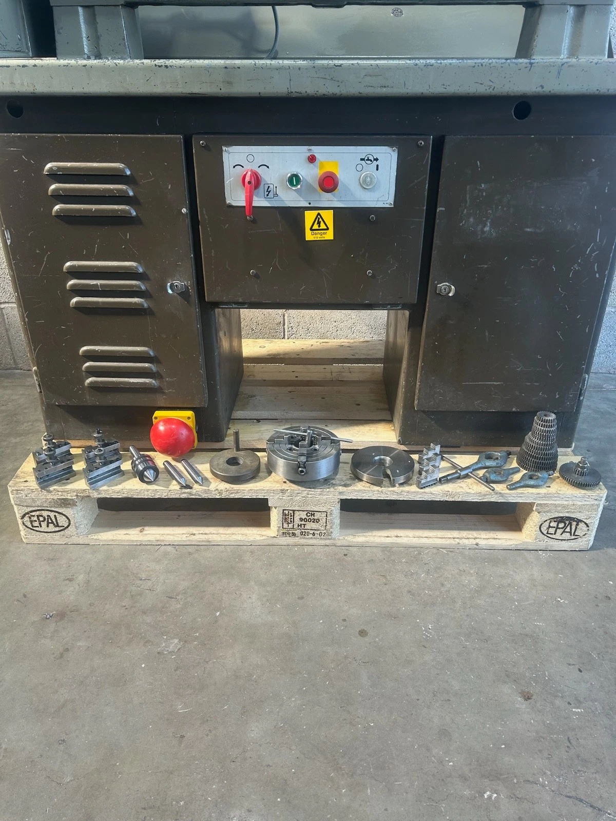Boxford CUD 5" Metric MkIII Screwcutting Centre Metal Lathe 3 Phase - Image 3