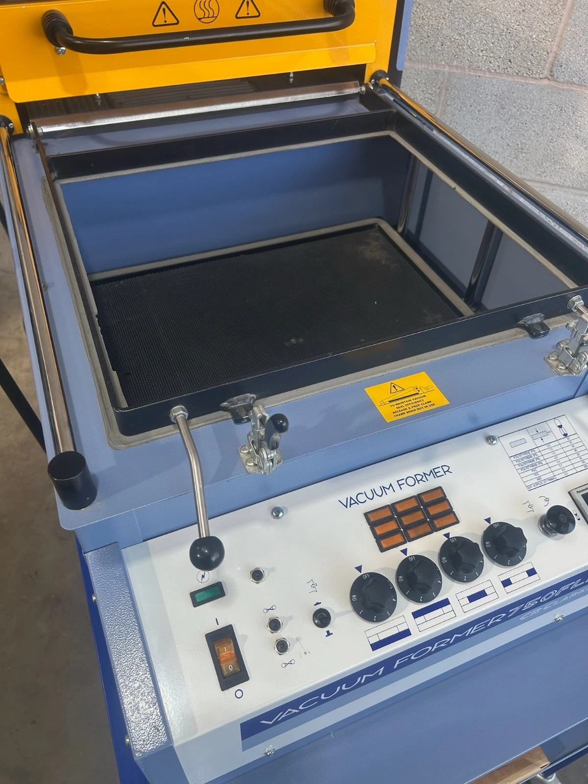 CR Clarke 750FLB Vacuum Former on Stand with Reducing Frames 230v - Image 5