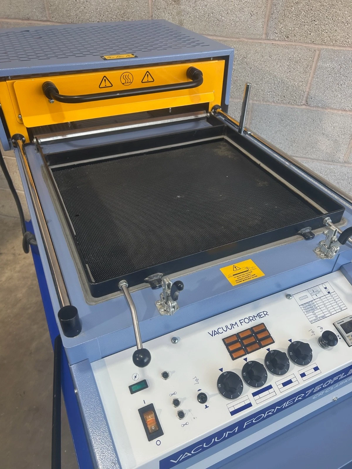 CR Clarke 750FLB Vacuum Former on Stand with Reducing Frames 230v - Image 6