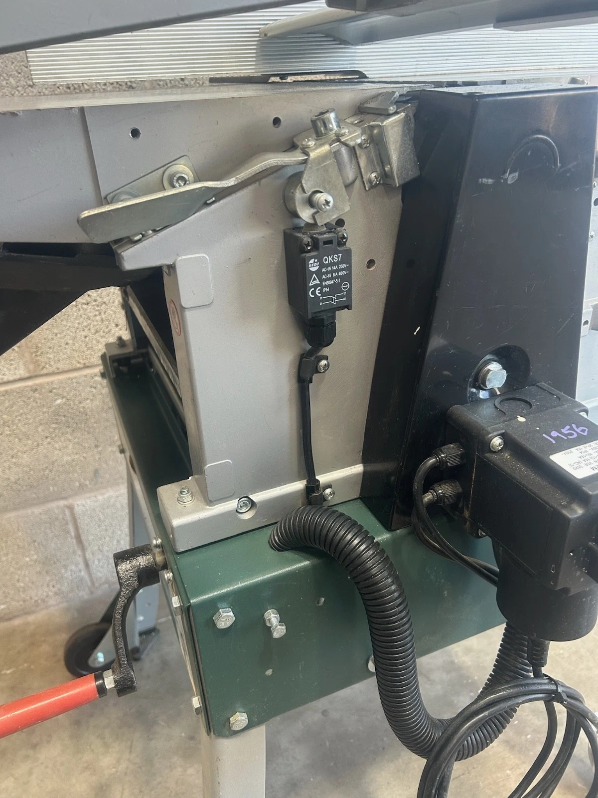 Metabo HC260 Planer Thicknesser 230v Single Phase - Image 8