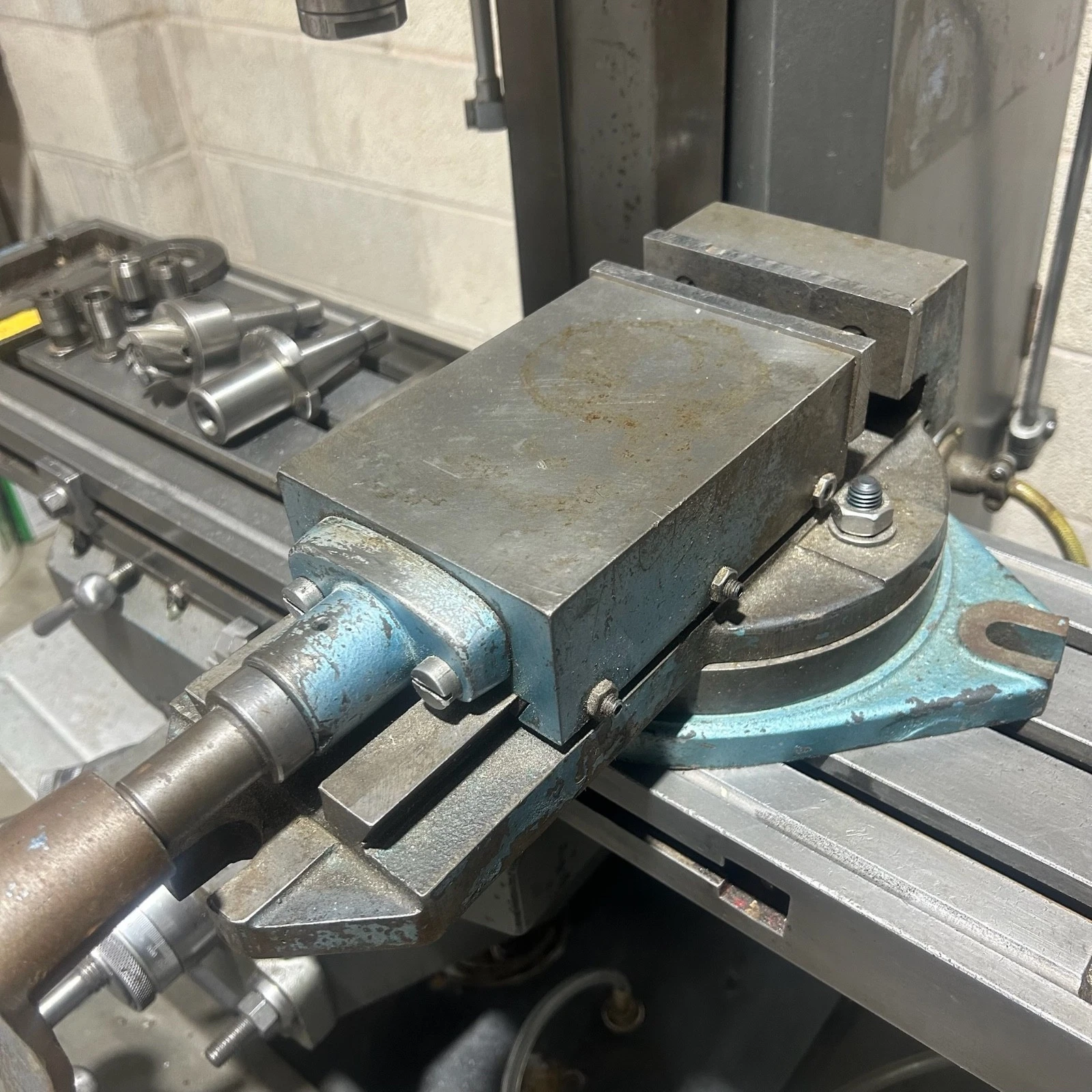 Viceroy AEW Horizon Vertical & Horizontal Milling Machine 230v Single Phase - Image 9