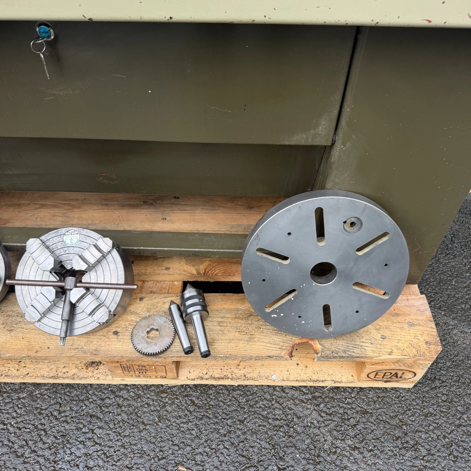 Harrison M300 Gap Bed Gear Head Screwcutting Centre Metal Lathe 3 Phase - Image 20