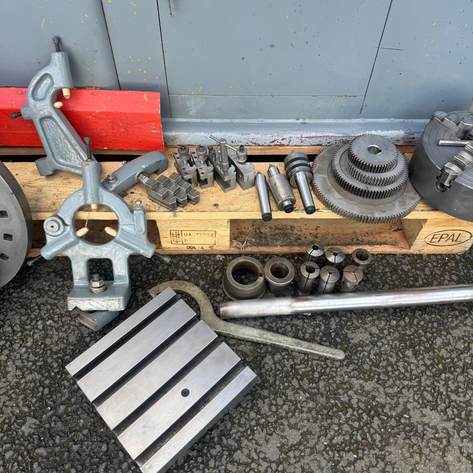 Harrison 140 Gap Bed Gear Head Screwcutting Centre Metal Lathe 3 phase - Image 3